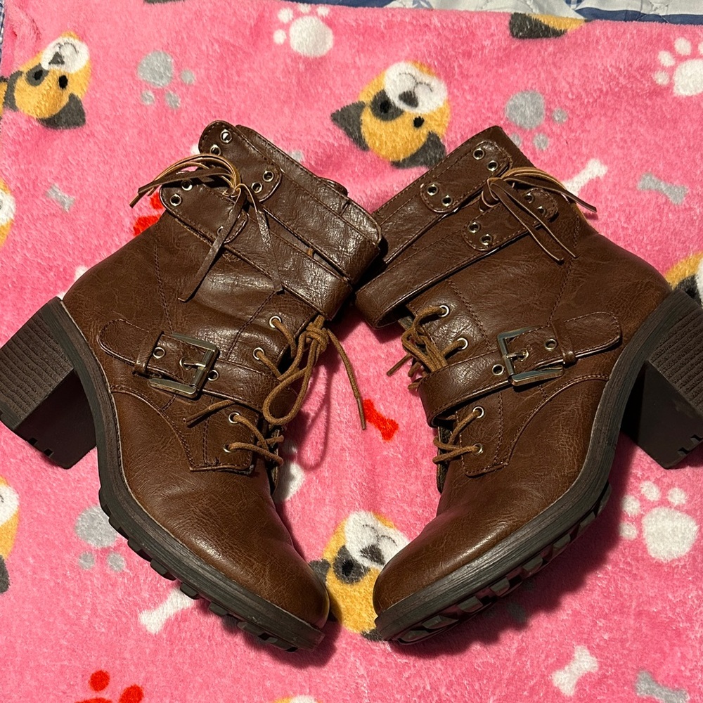 Women’s Brown Lace-Up Block Heel Ankle Boots